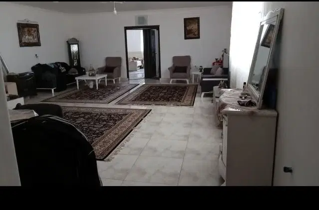واحد فروشی گاوخانه