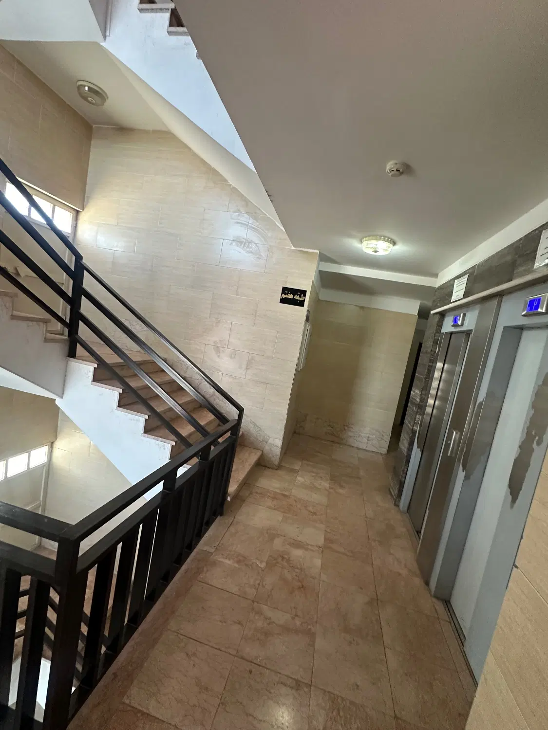واحد اداری،تاپ لوکیشن.مناسب مطب،دفتر حقوق