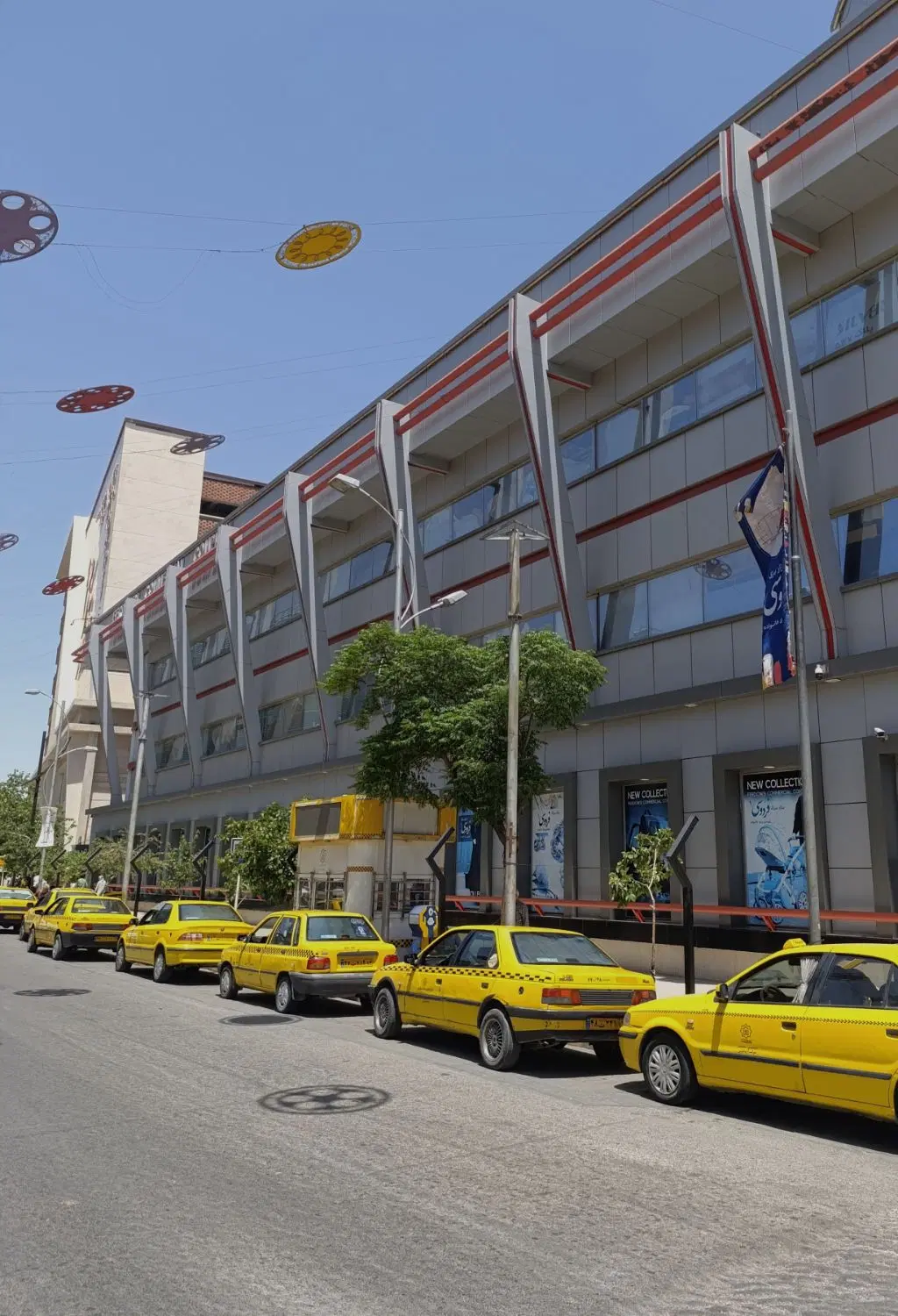 مغازه بازار فردوسی ۱