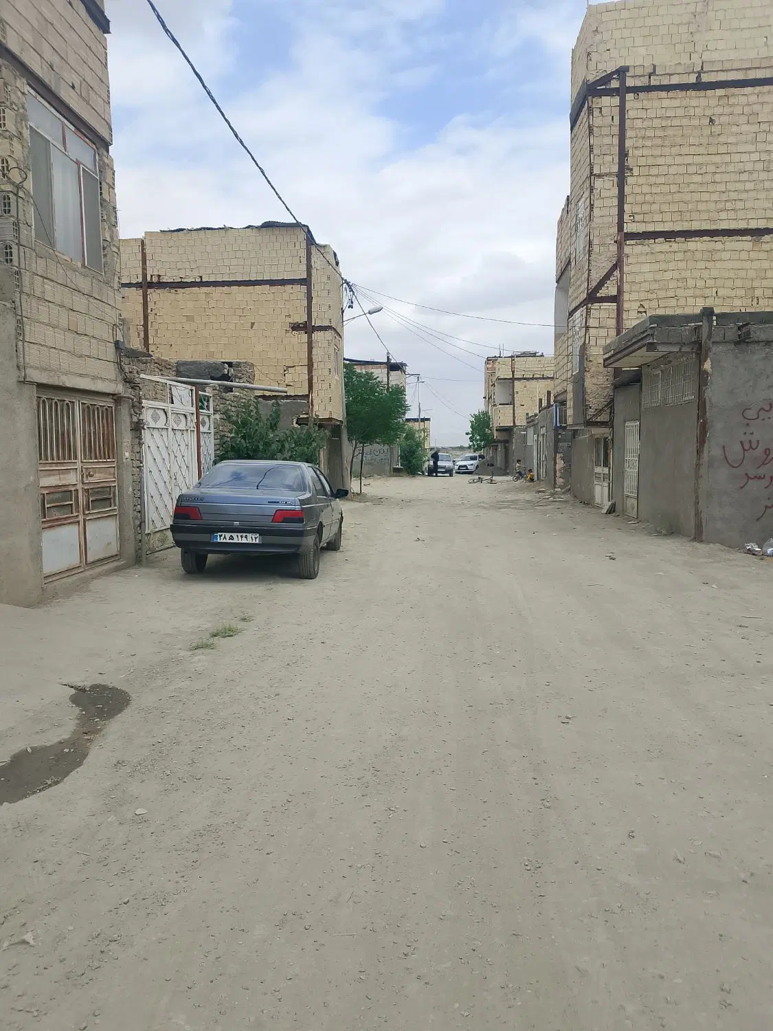 زمین 70 متری