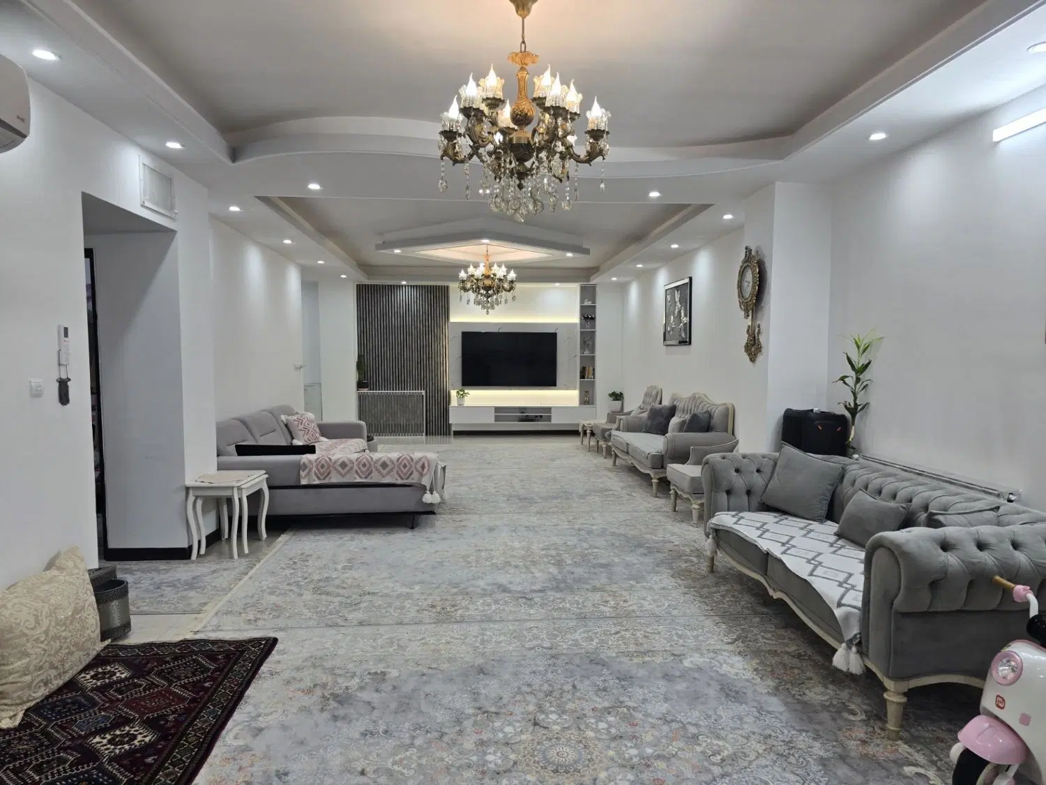 آپارتمــان ۱۳۰ متر