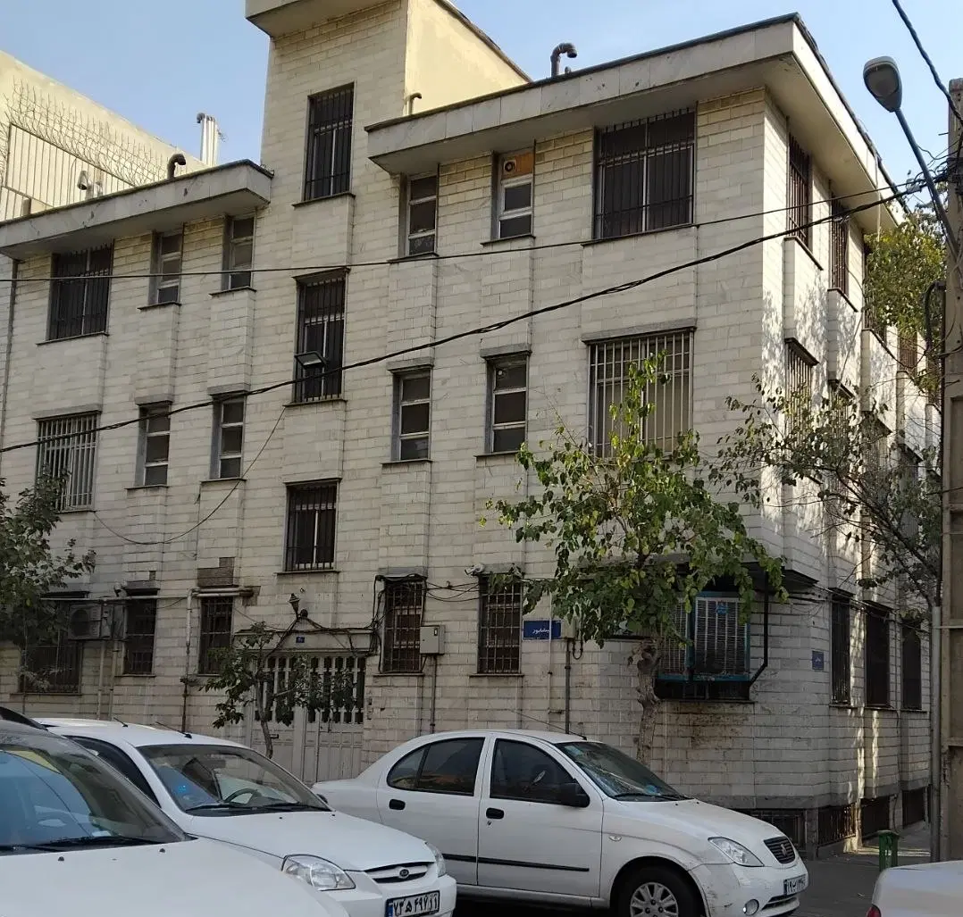 کلنگی 500متر، بر22