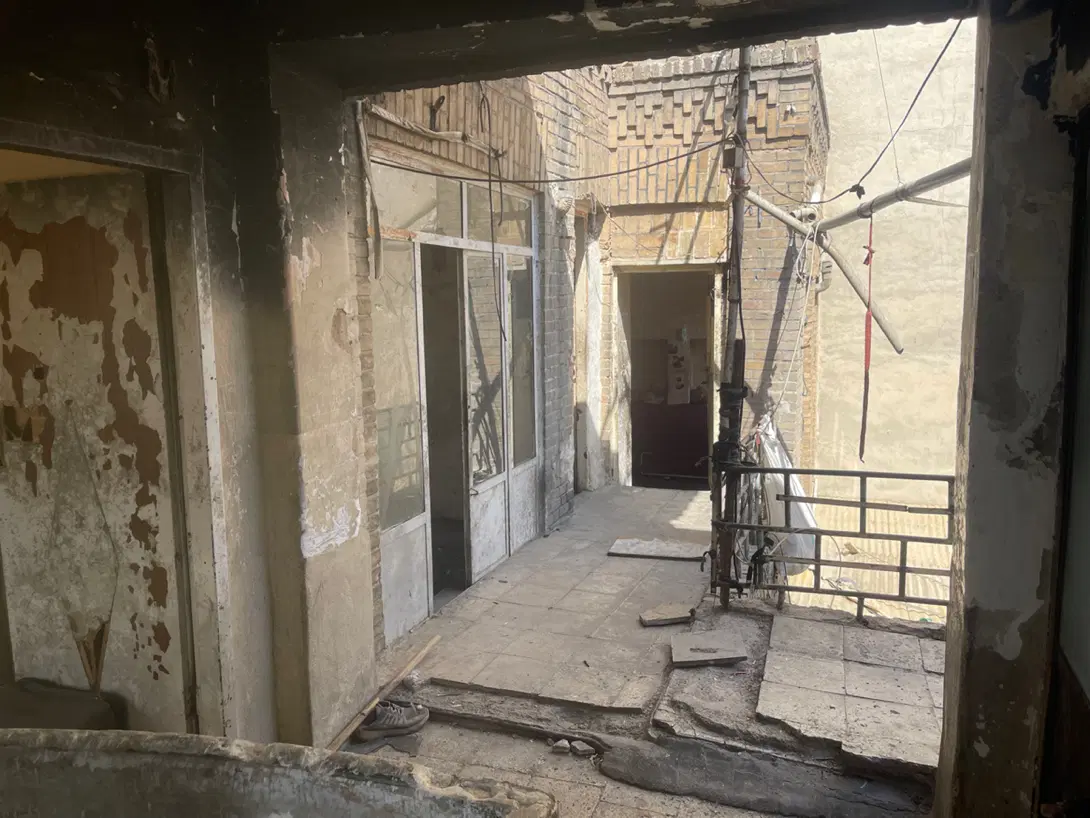 حیاط دربستی