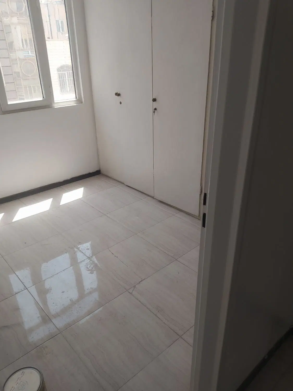 ۶۷مترتکواحدپارکینگاسانسورانباری۲ خواب