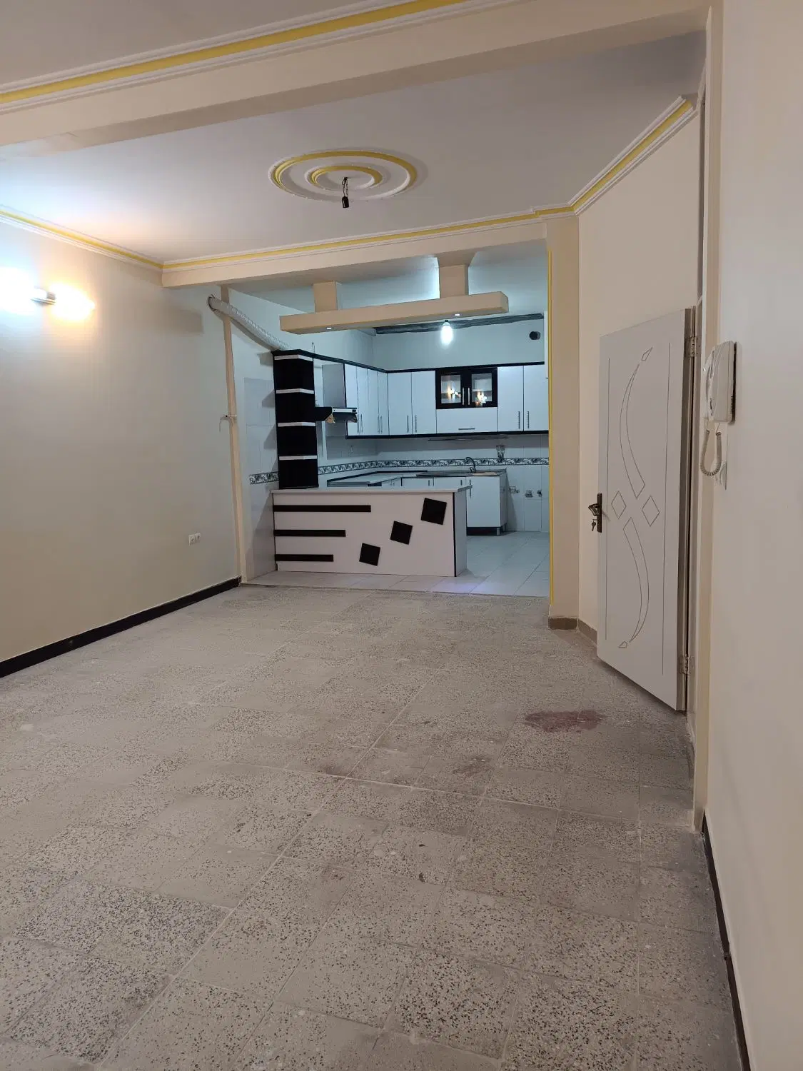 اجاره سوئیت ویلایی یک طبقه همکف