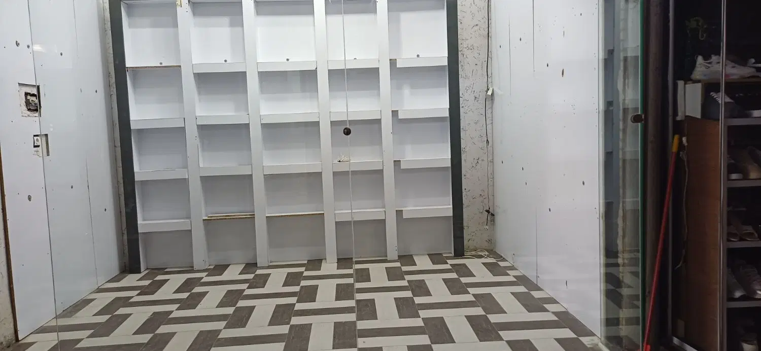 مغازه داخل پر ترددترین خیابان یزد،خیابان فرخی