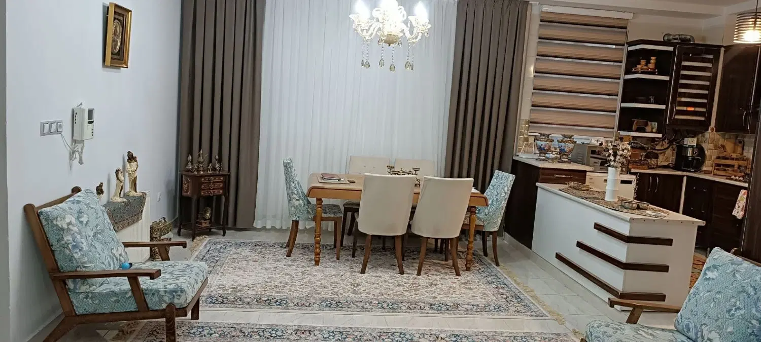 آپارتمان ۸۲ متری ، کارمندان