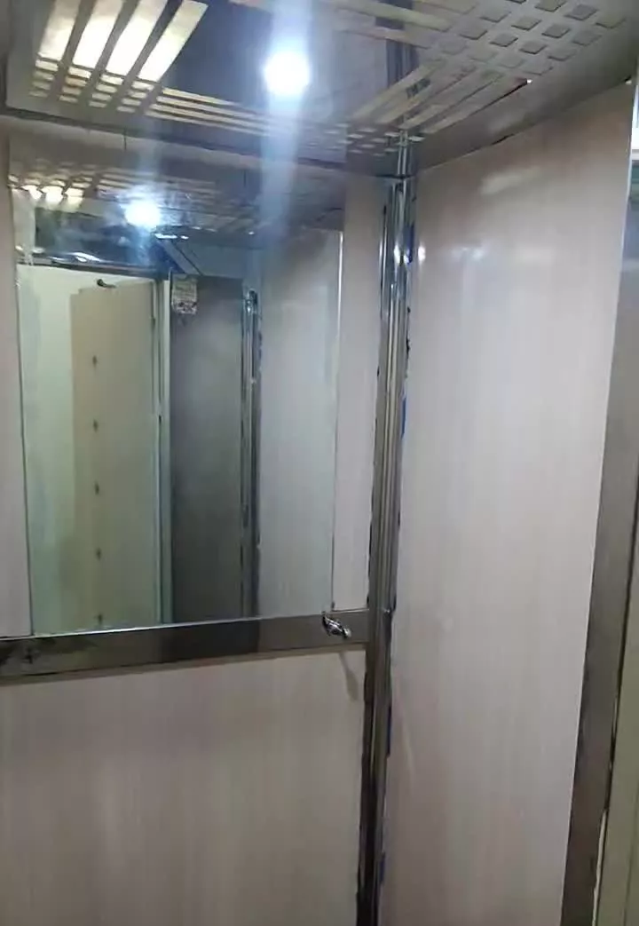 آپارتمان حاشیه طبرسی شمالی ۱۴رهن کامل
