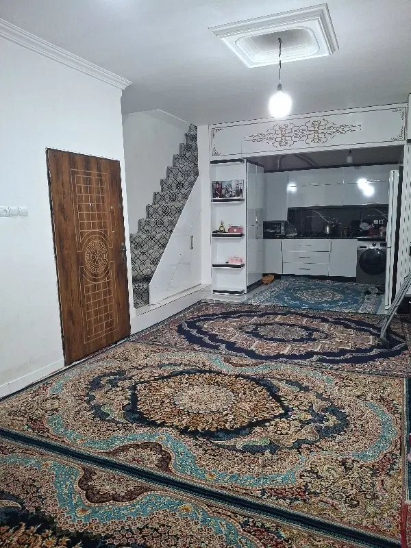 قراملک خانه دو طبقه ونیم