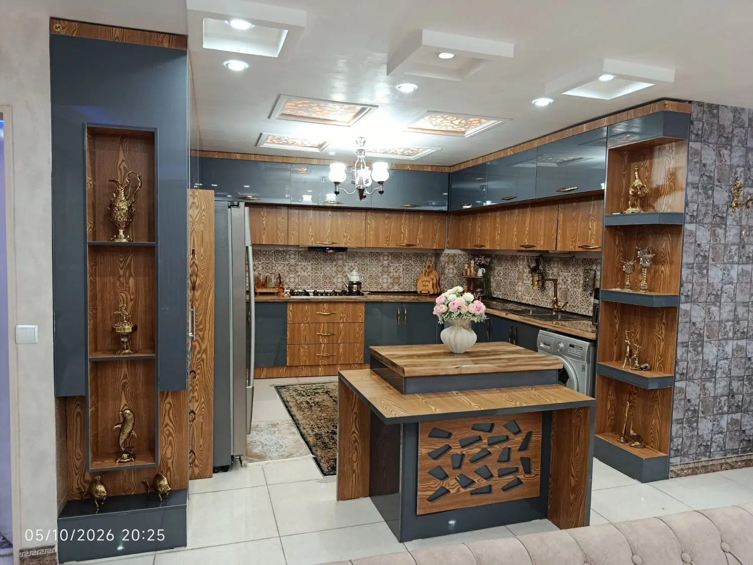 171 متر سنددار 3سال ساخت