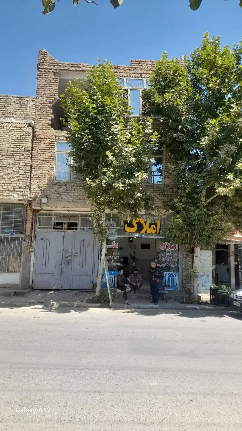 خلق اباد اپارتمان۹۰متری فروشی طبقه اول (فوری)
