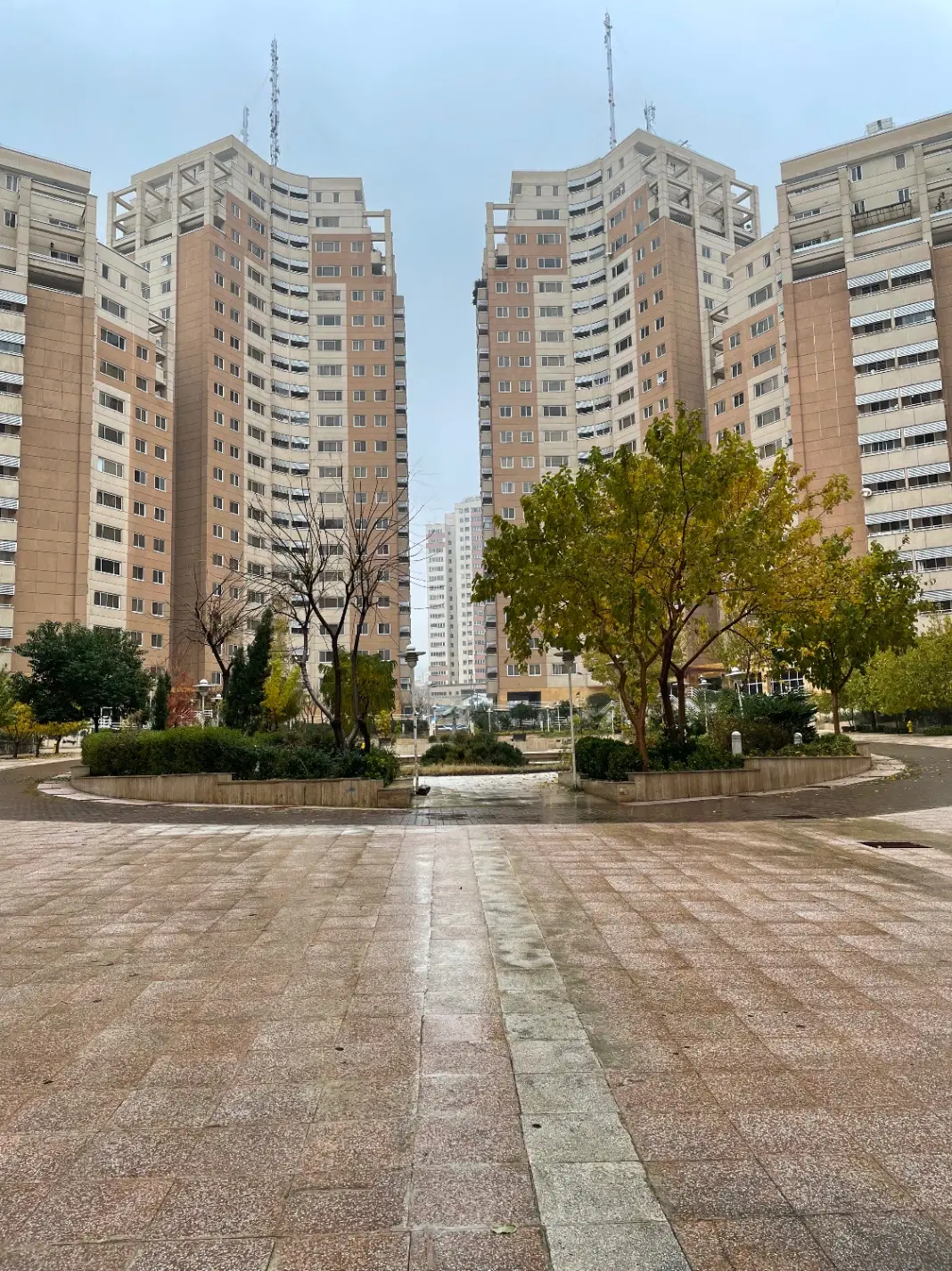 مجتمع عرفان دریاچه چیتگر ۱۴۶ متری