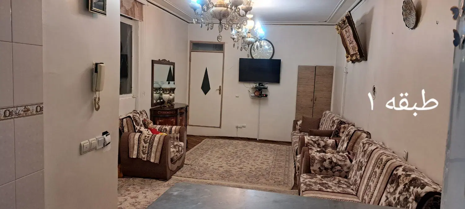خانه ۳ طبقه حجتی