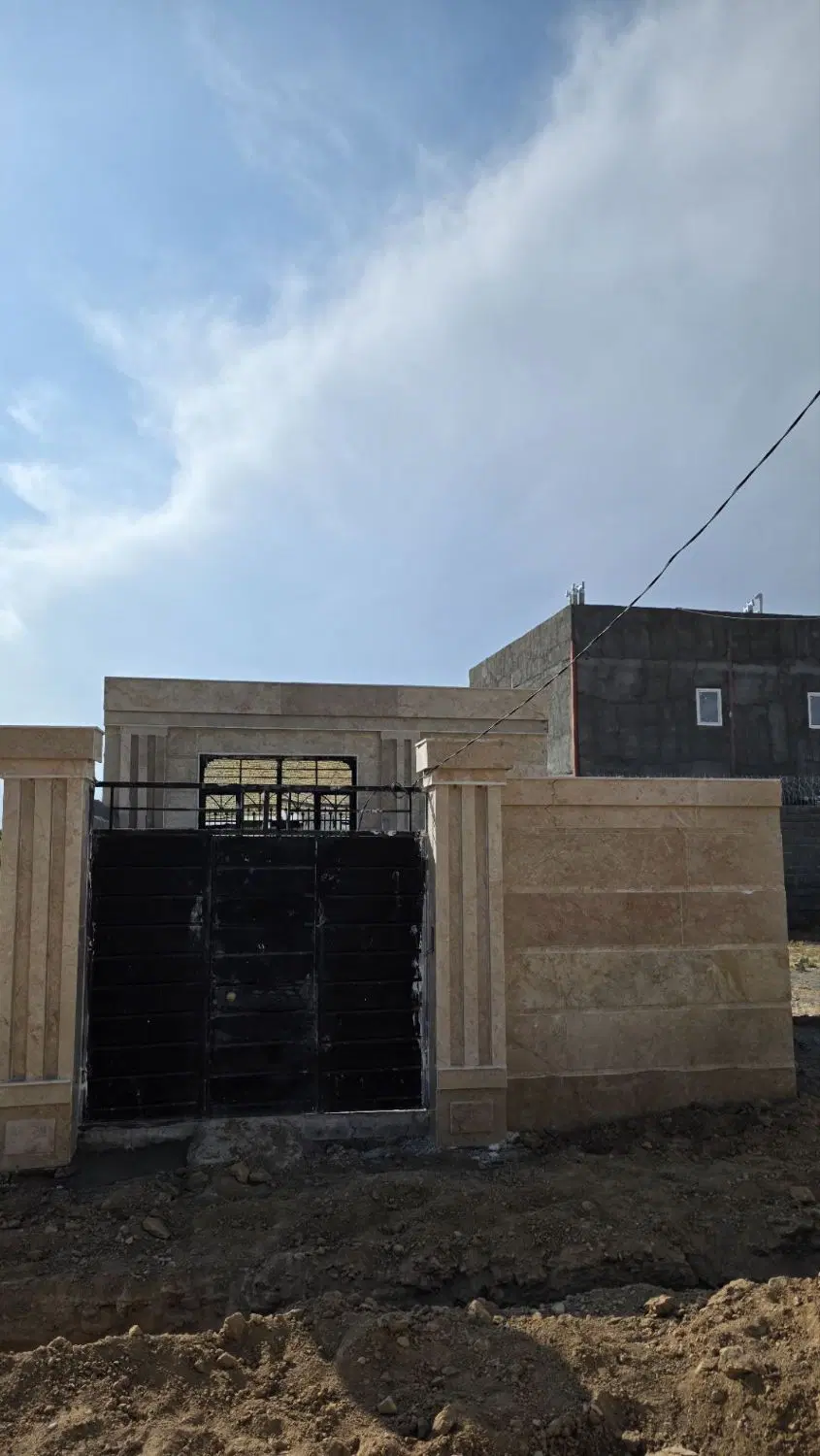 خانه مسکونی داخل بافت شهری