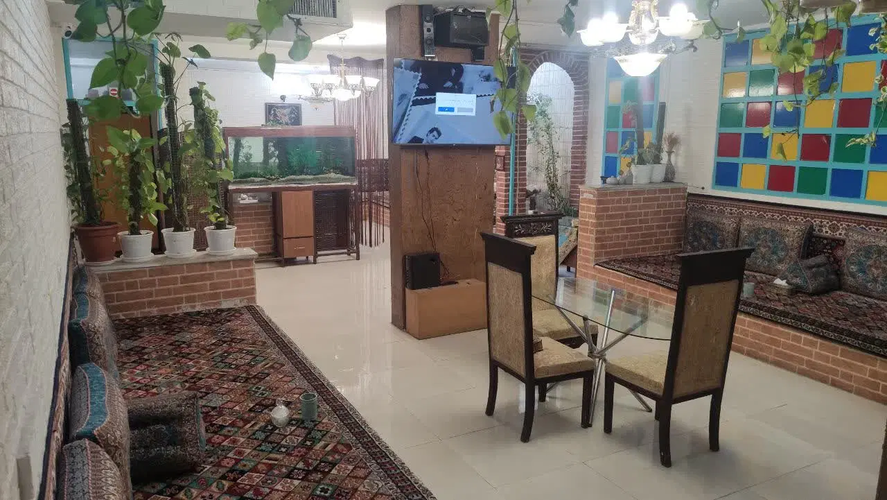 140 متر تجاری