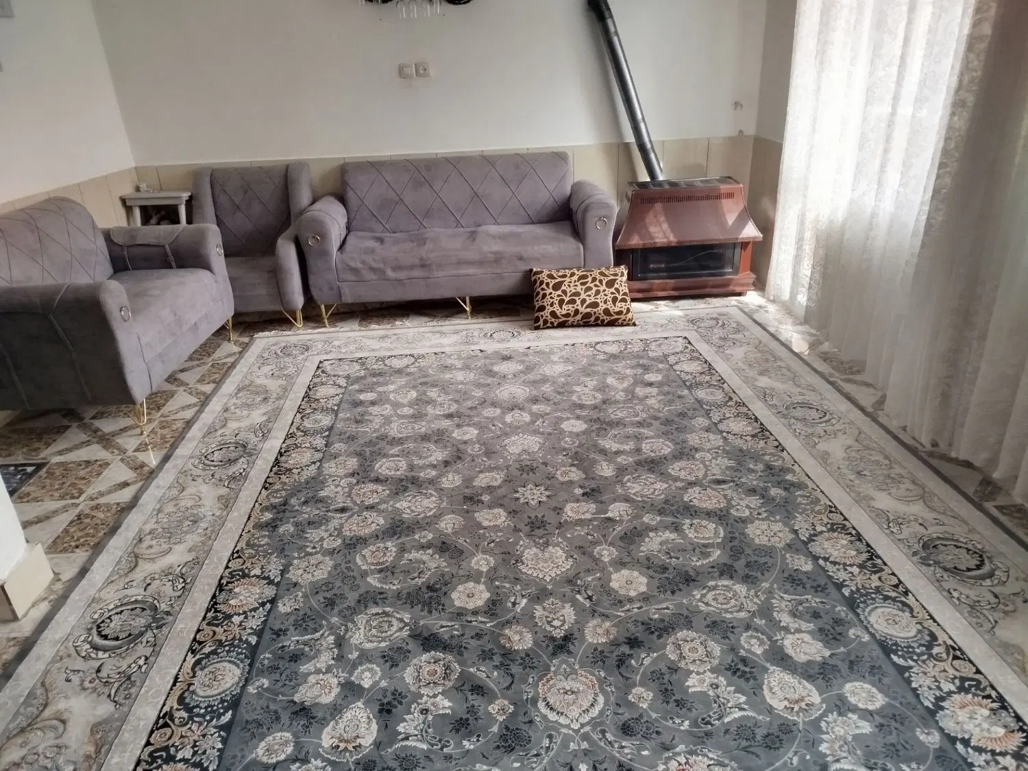 یک واحد آپارتمان ۷۰متری  یک‌خواب با پارکینگ