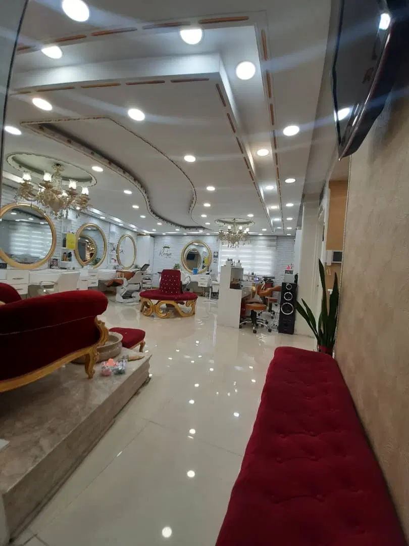 اجاره میز ناخن ، یکماه رایگان