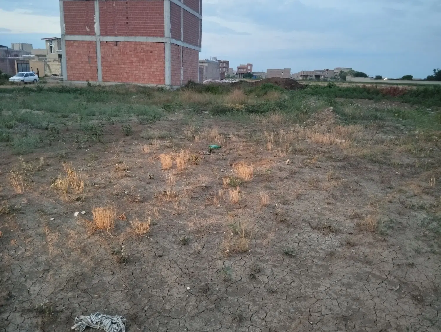 زمین مسکونی