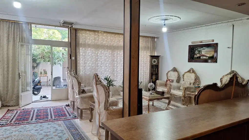 دوطبقه ویلایی دربست بالا ۲خواب پایین ۳خواب