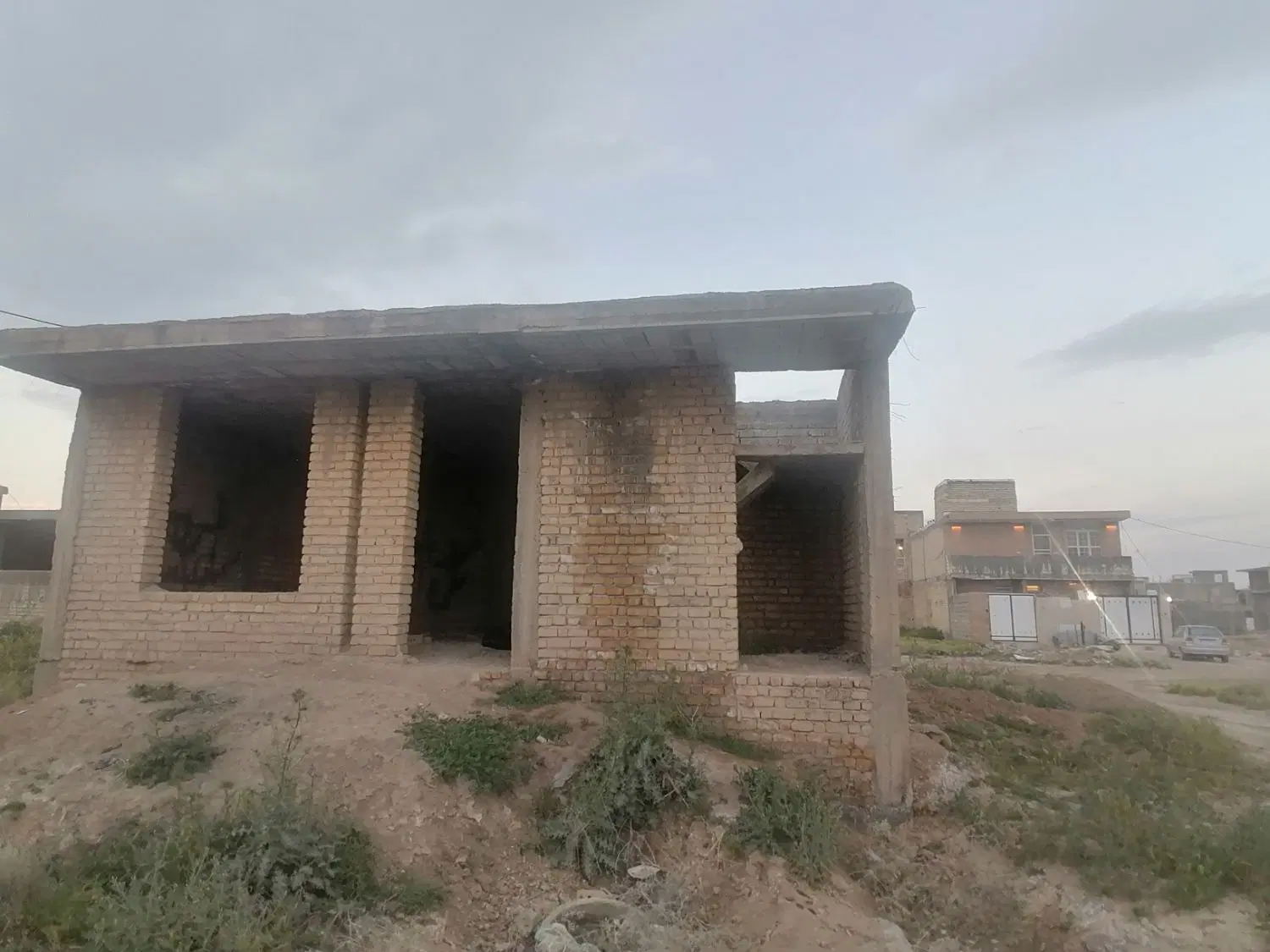 زمین ملکی ۱۲۷ متری کرونی