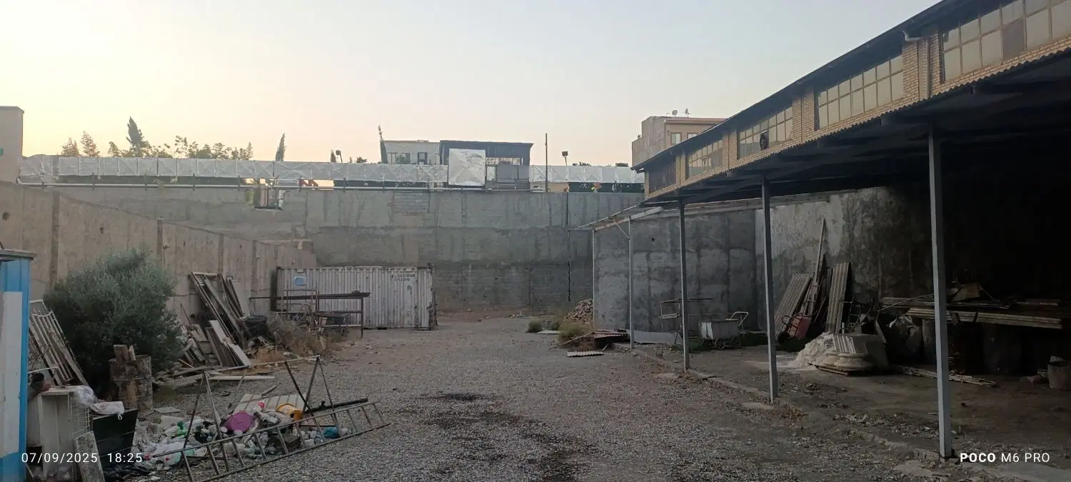 ۹۰۰ متر زمین ابتدای جاده قزلحصار