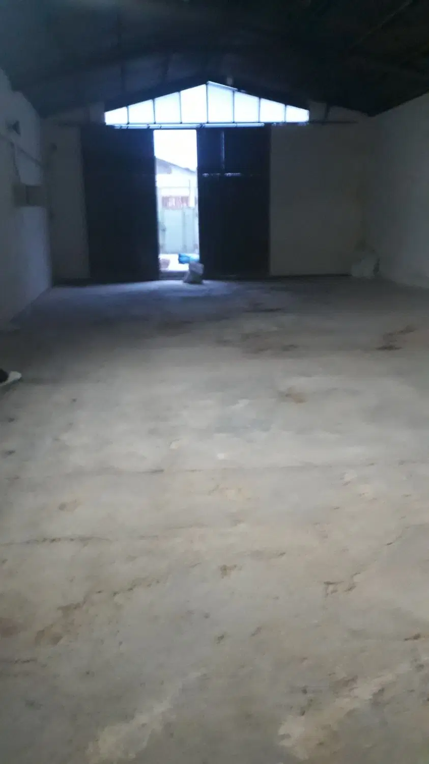 اجاره وفروش سوله 260متری حاجی اباد فرون اباد