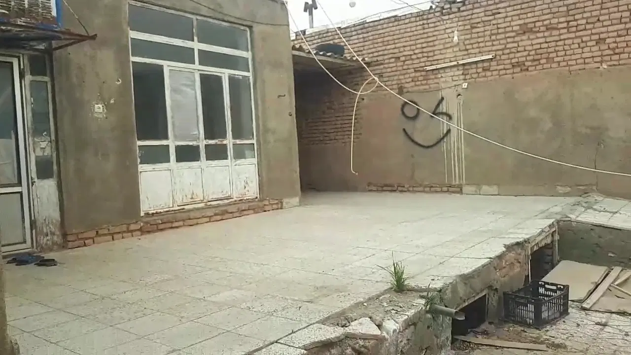 خانه بزرگ ودلباز حیاط دار روبه آفتاب