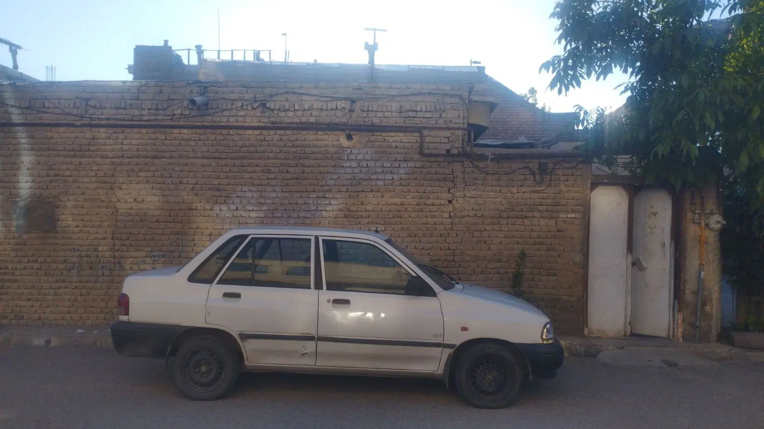 فروش خانه دونبش دم خیابان