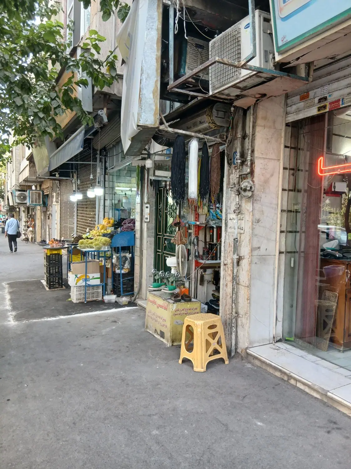 زیرپله فروشی