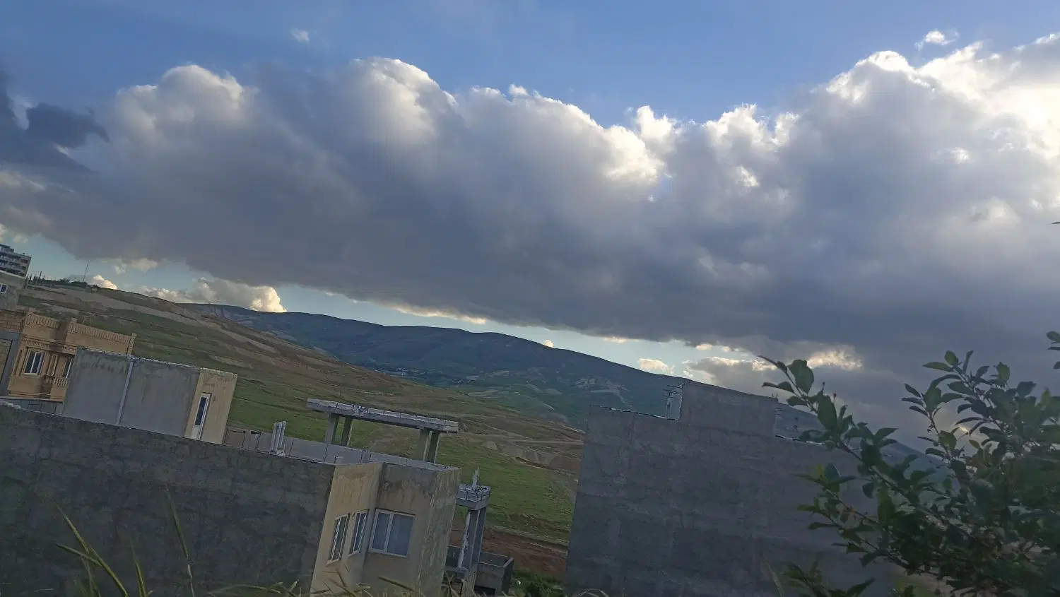 ساختمان رودکی اول آبشناسان