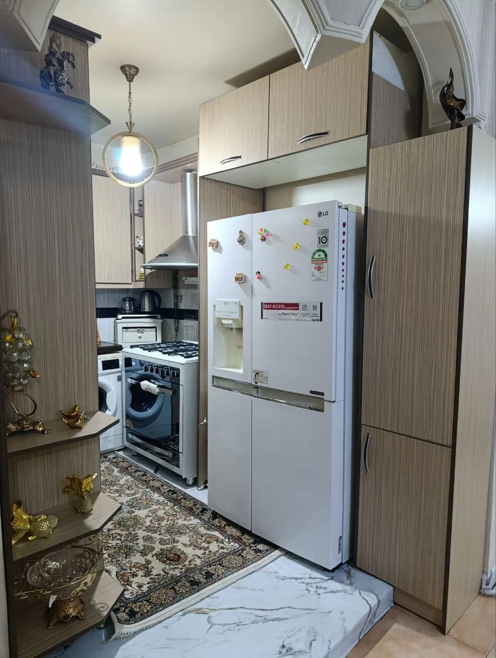 آپارتمان خیابان آقاباباییان با پارکینگ