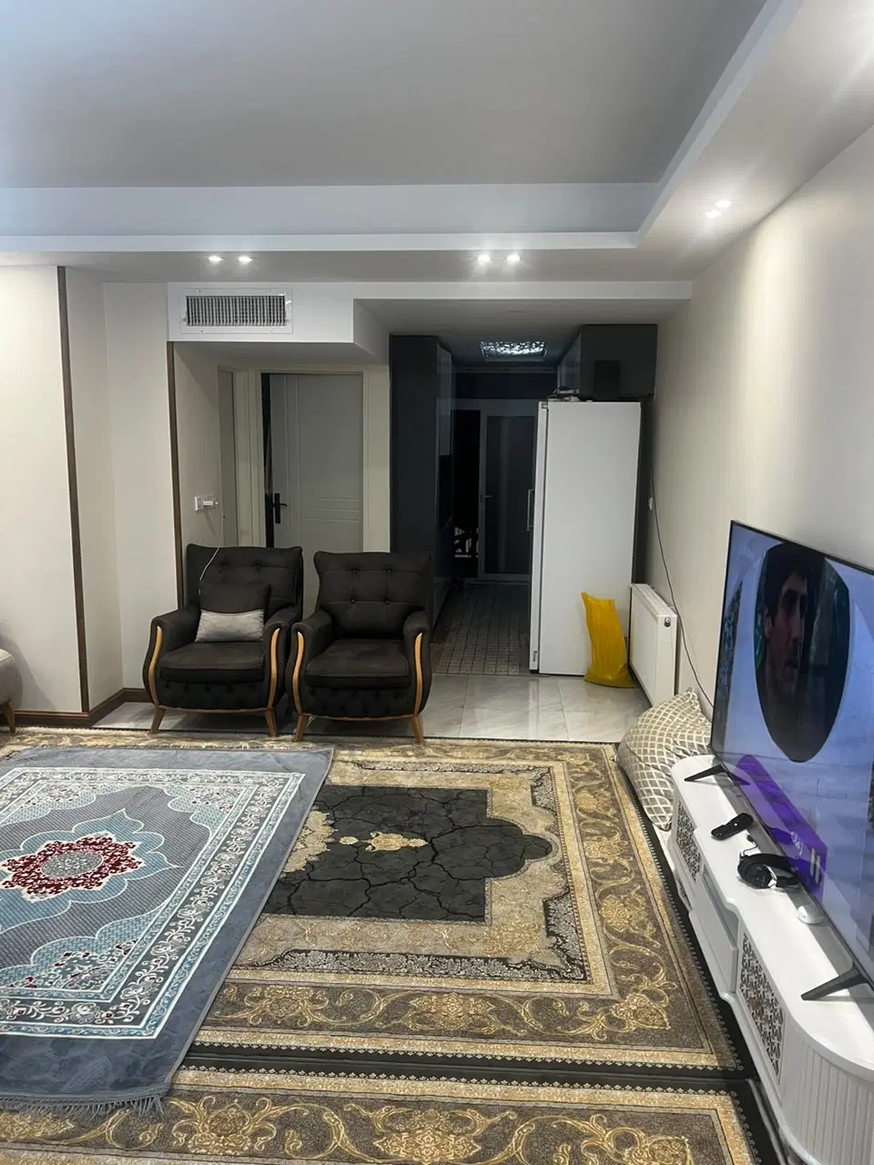 فول امکانات (پارکینگ غیر مزاحم)