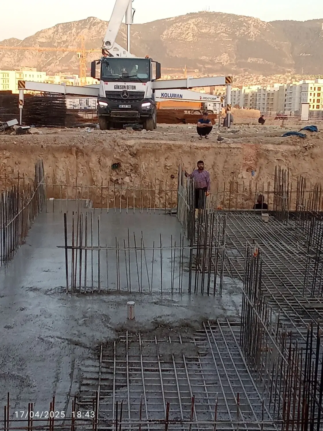 مشارکت در ساخت