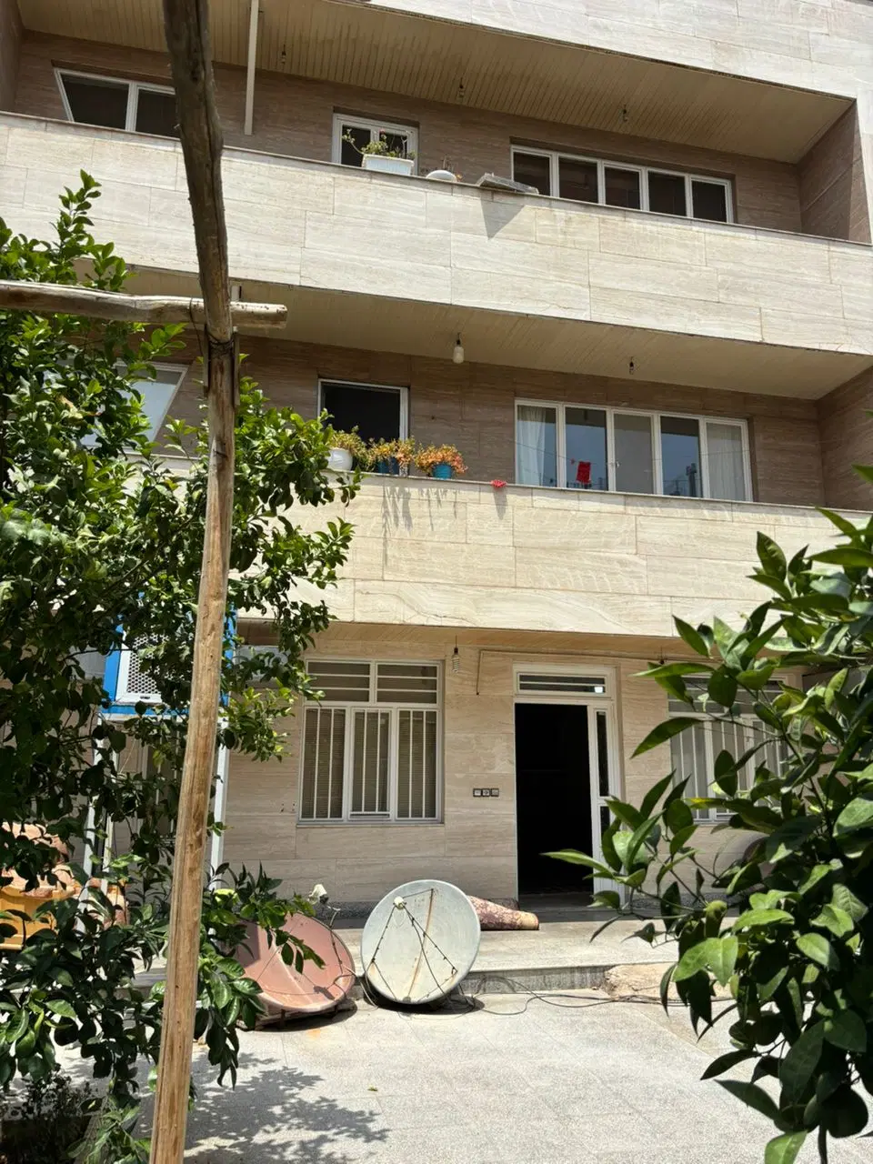 ویلایی سه خوابه طبقه دوم متراژ ۱۶۰ متر