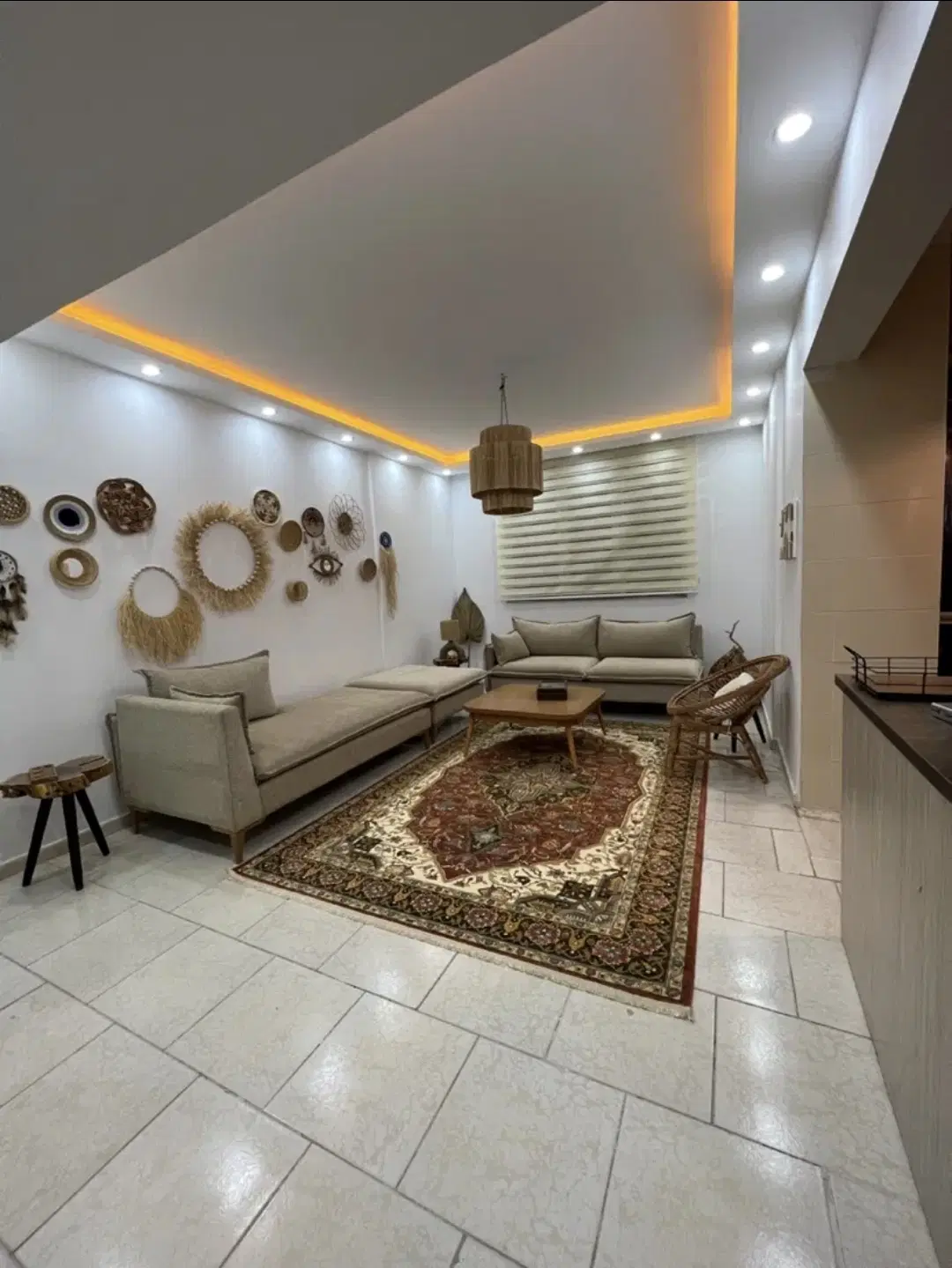 فروش آپارتمان ۸۲متری سازه بتنی  وام تسویه