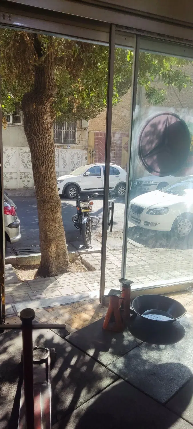 مغازه 30متری و 30متر زیر زمین