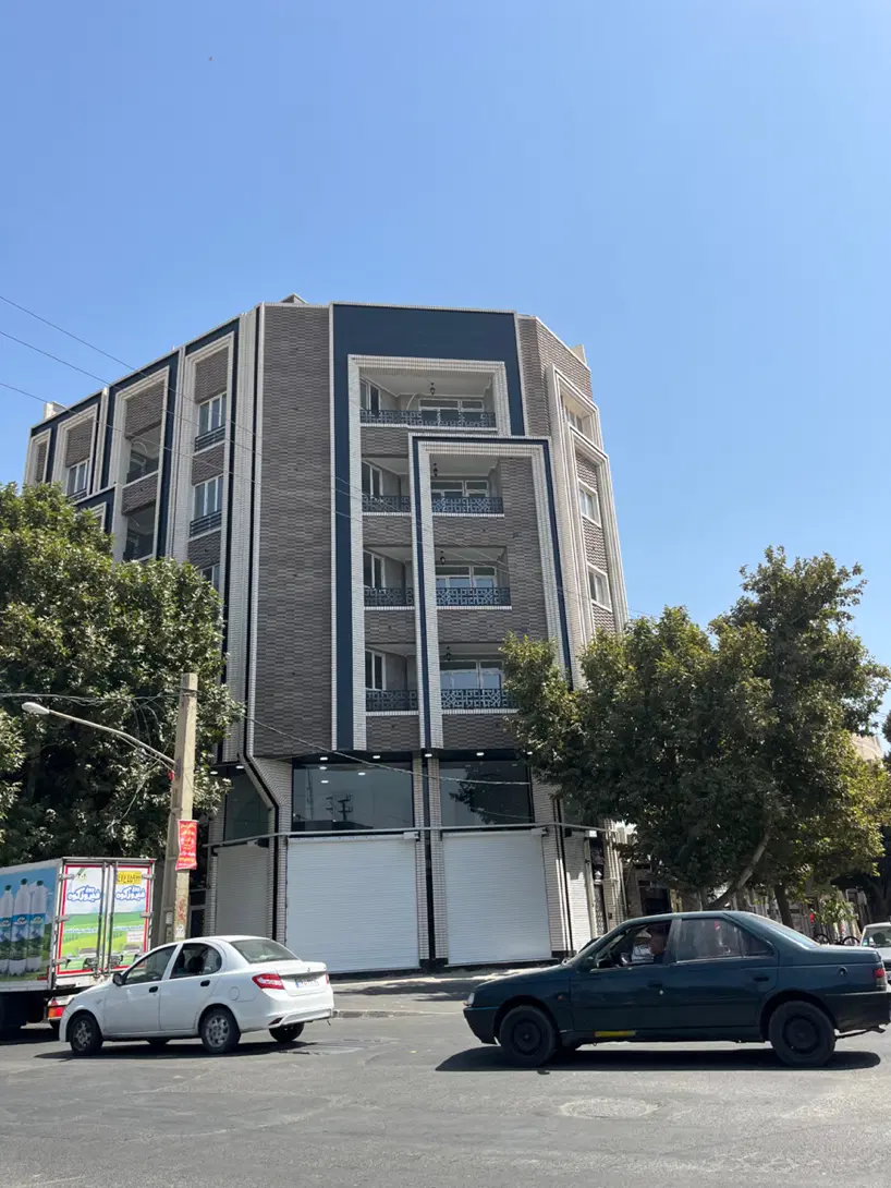 زمین مسکونی با حداکثر تراکم
