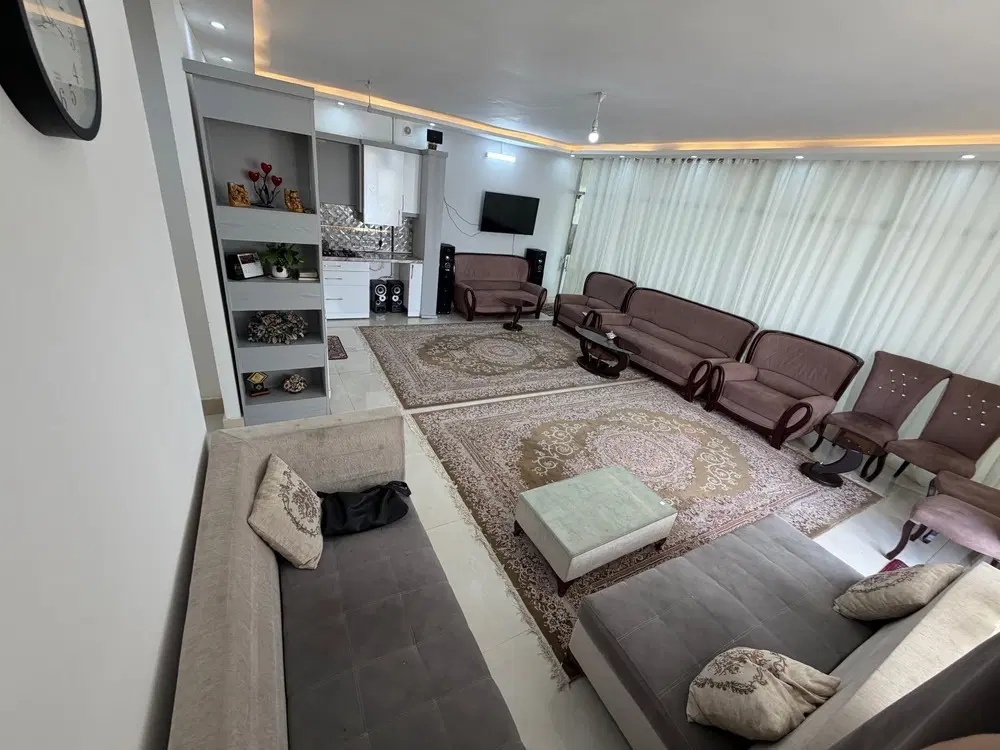 باغ ویلا ،استخرابگرم ،شاهنامه76