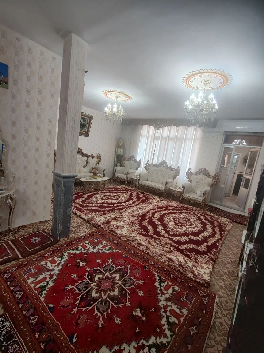 حیاط دوطبقه در آخماقیه