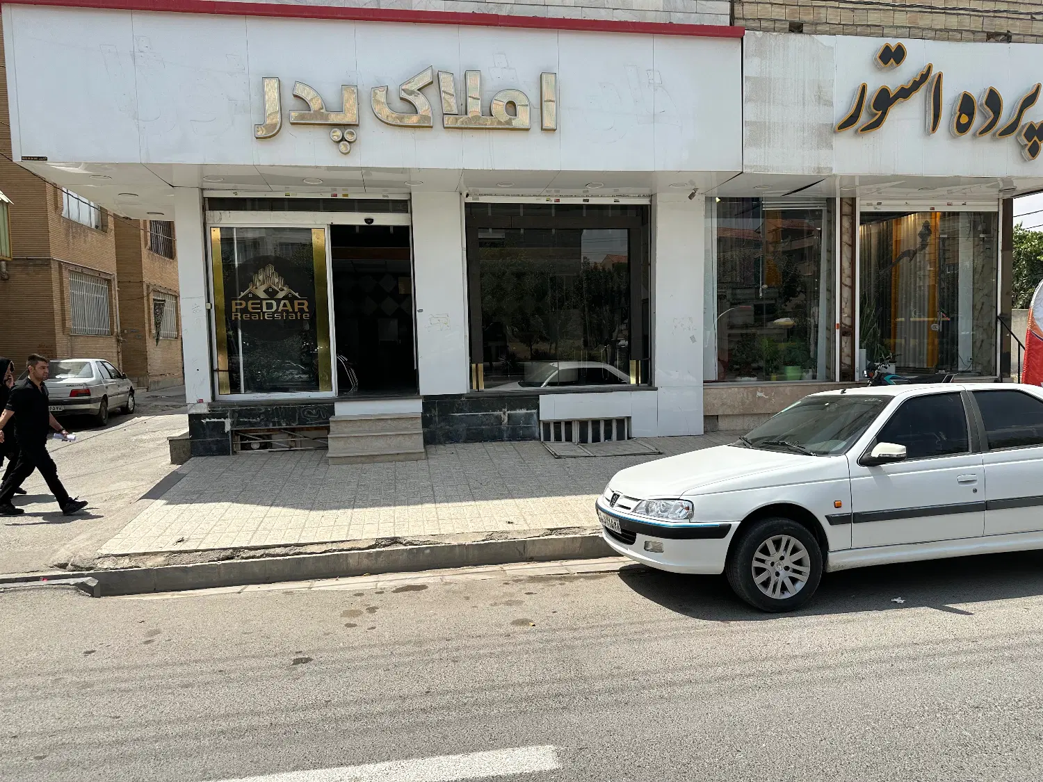 ۳۵ متر مغازه تجاری اجاره داده میشود