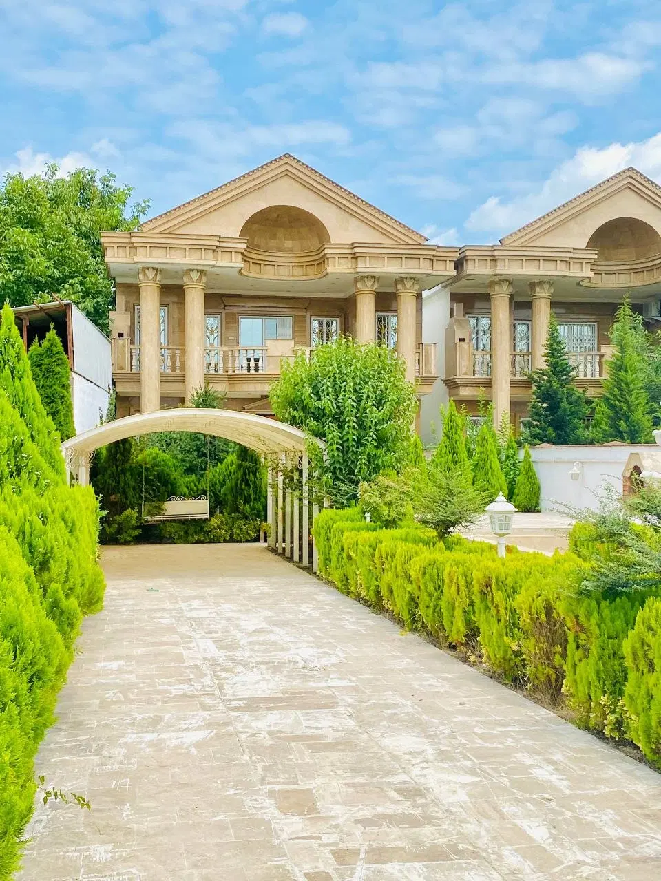 عمارت سنگی ۵۰۰ متری باسند و مجوز قیمت کل زیر ۲۰