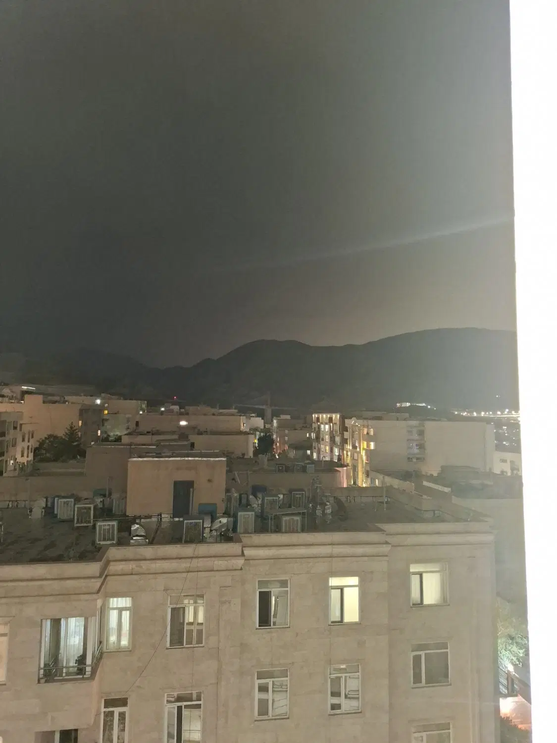 ویلایی دو بر 320 متری در بهترین لوکیشن عظیمیه