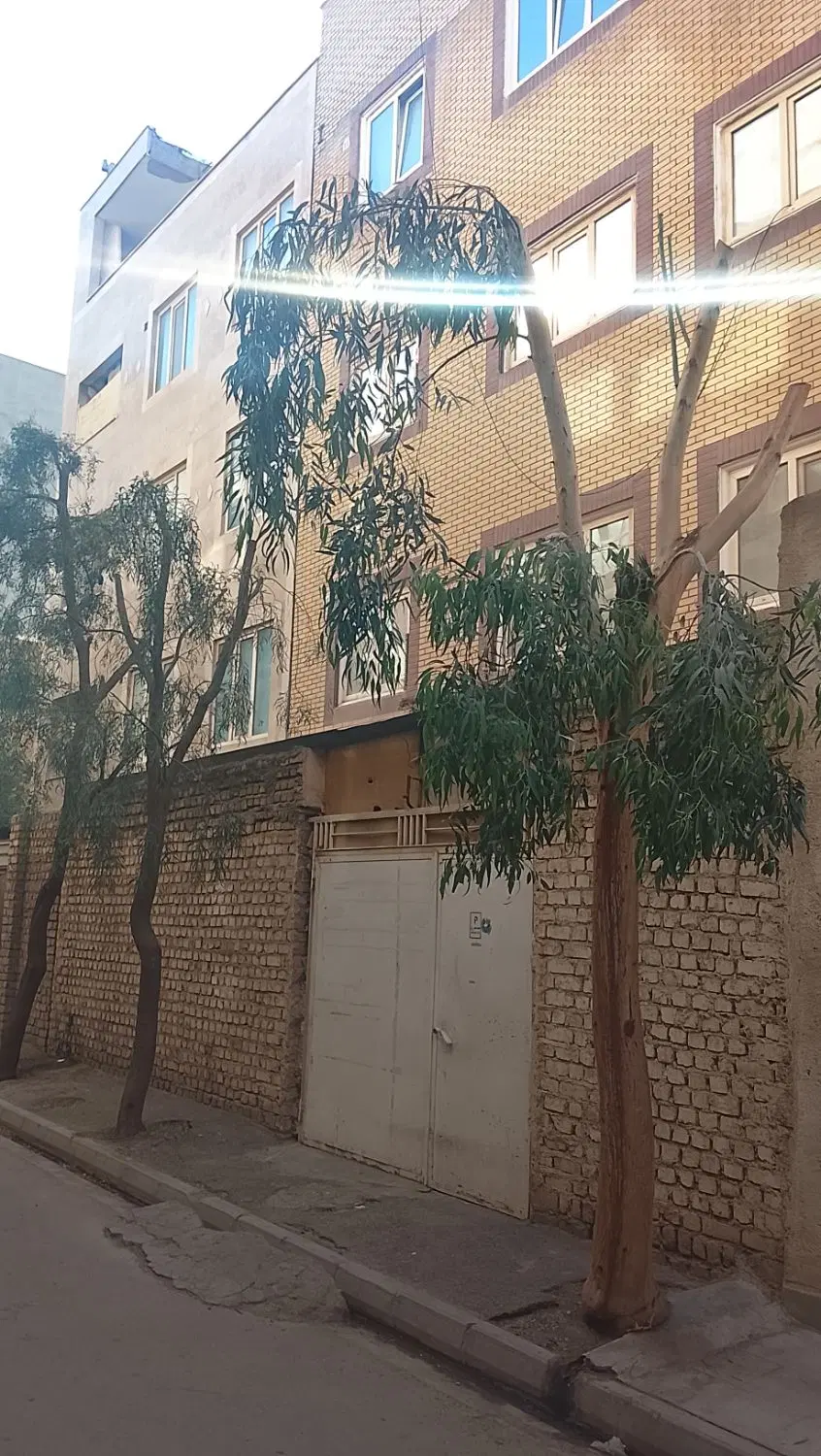 اجاره همکف اپارتمان100متری باحیاط دربست