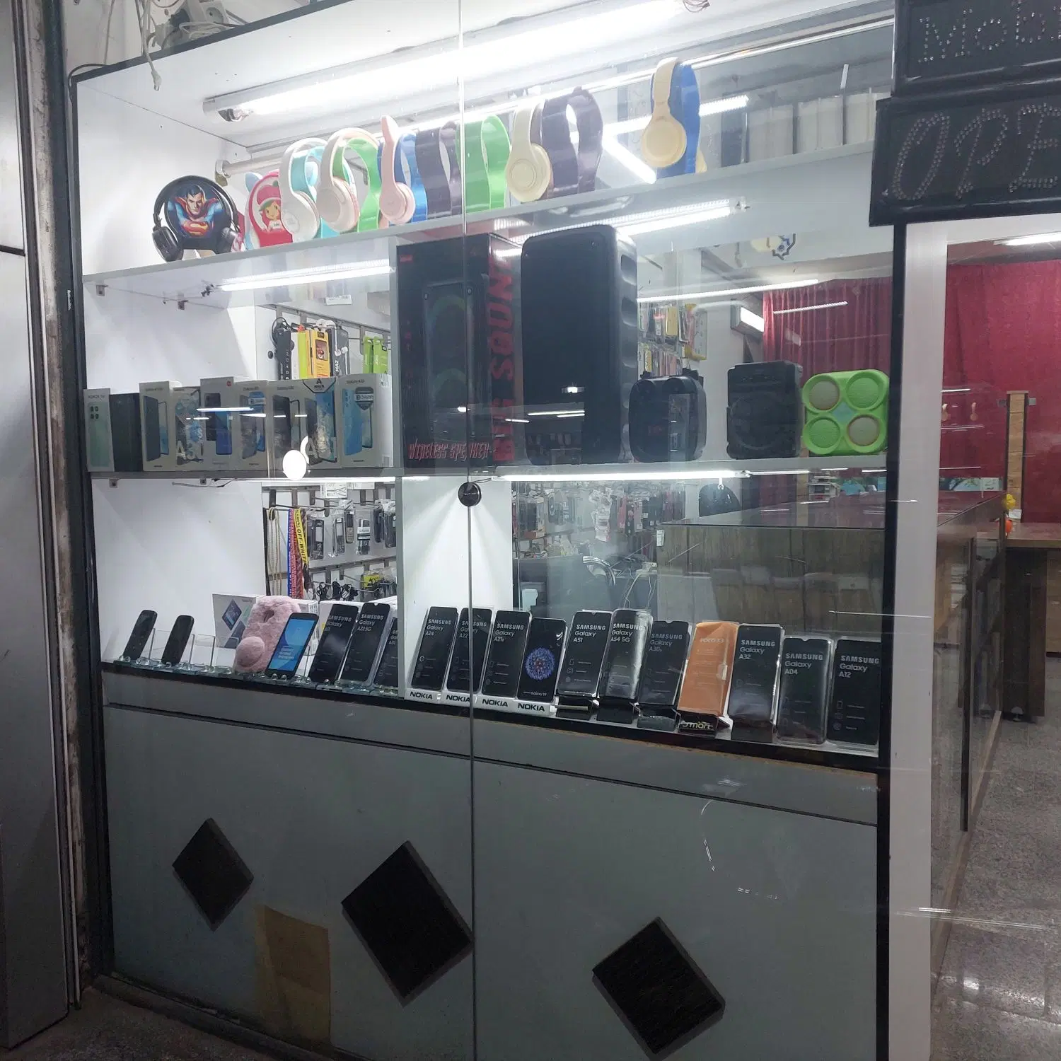 واگذاری مغازه موبایل فروشی