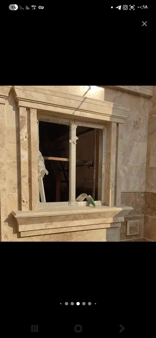 طبقه بالا پارکینگ ماشین