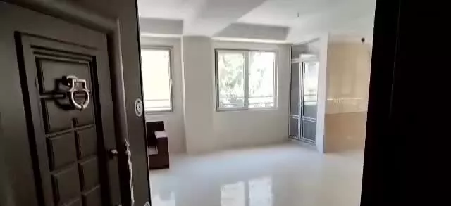 آپارتمان ۸۱ متری در عجب گل پر از نور