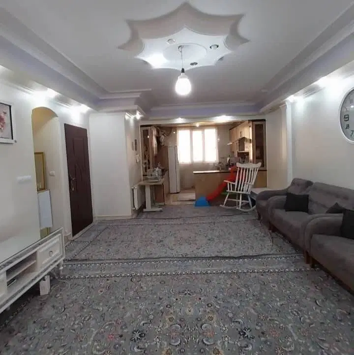 آپارتمان 75متری 30متری صالحی بین چهارراه اول و دوم