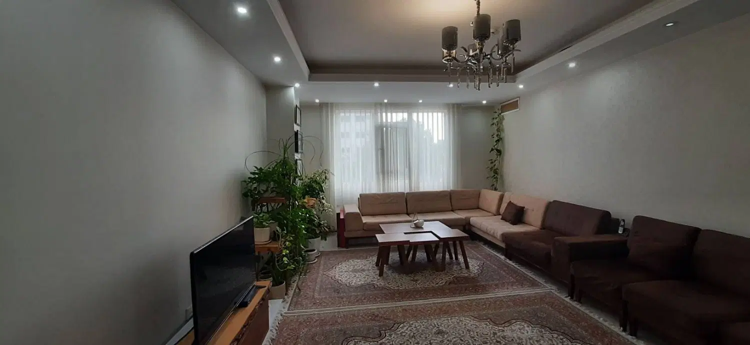 طالقانی جنوبی اصفهانیها۹۸متر۳سال س