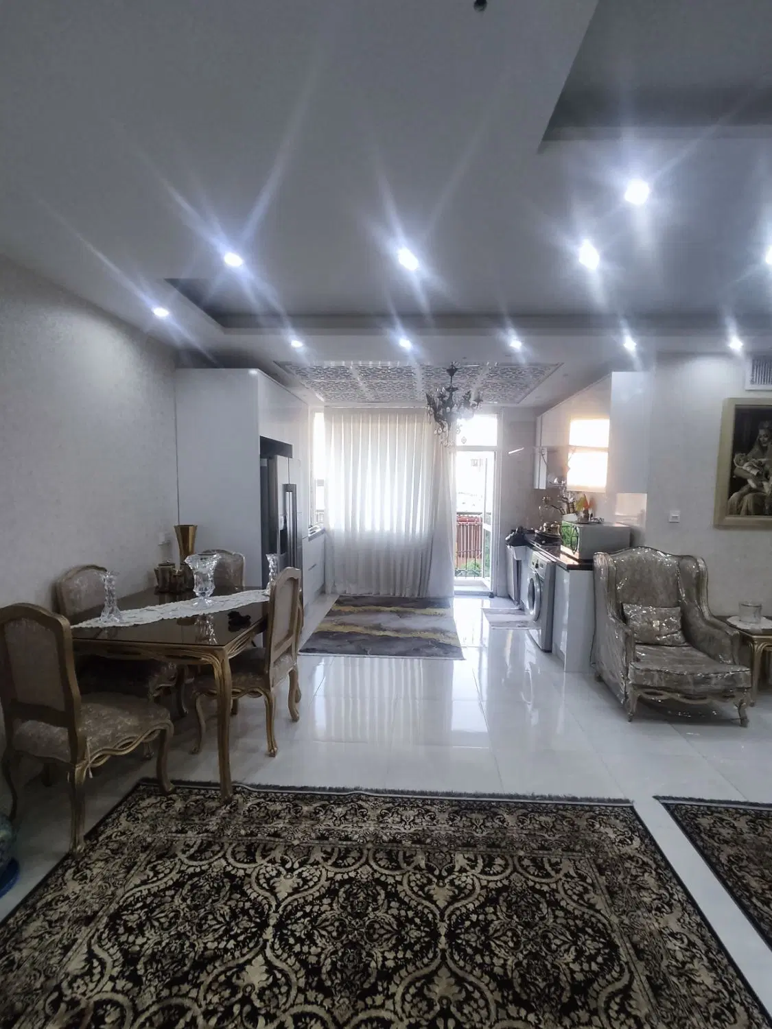 اپارتمان95متردو خوابه فول امکانات