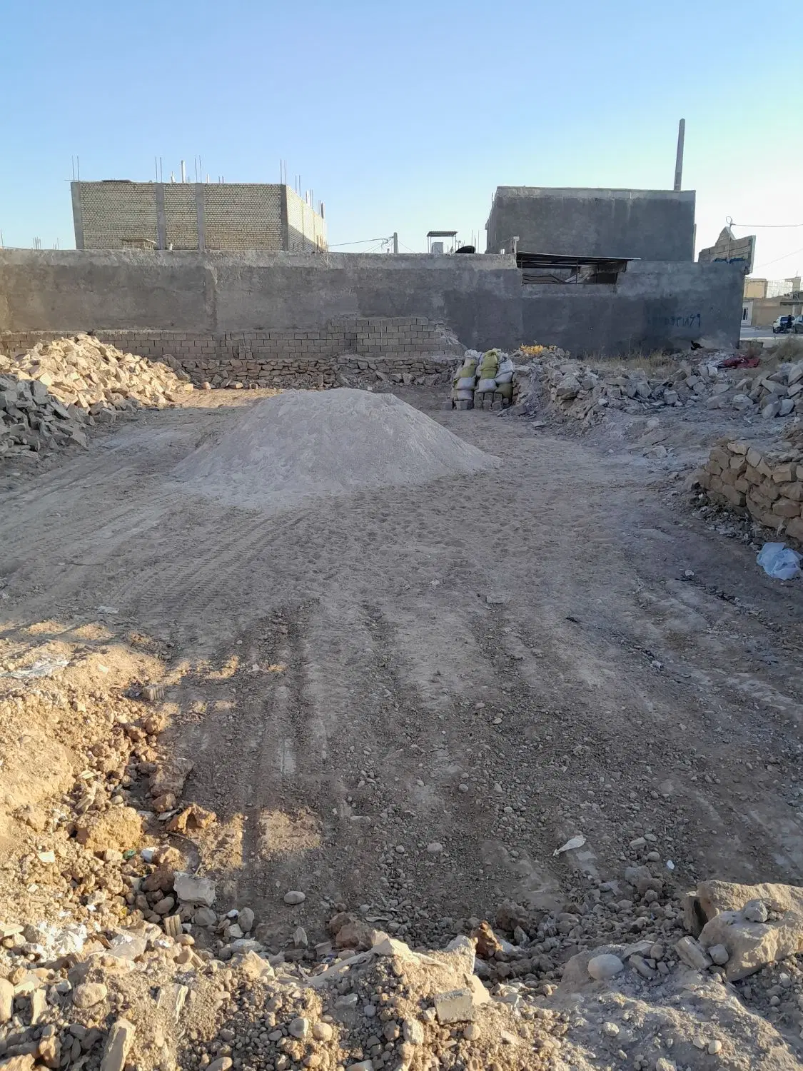 زمین مسکونی